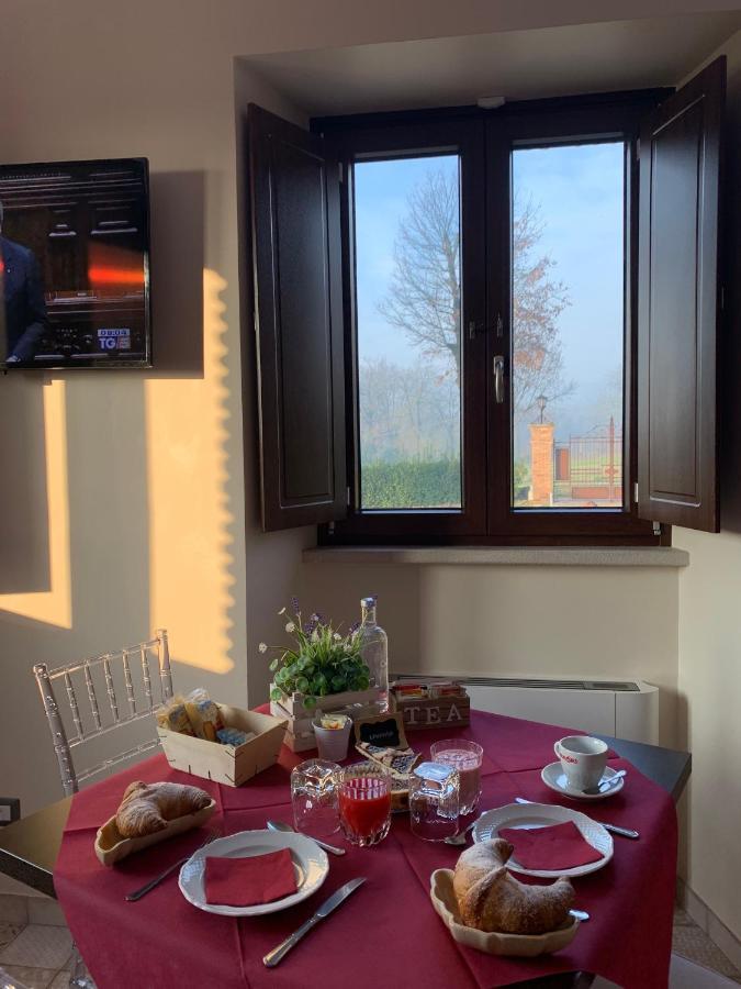 La Tenuta Di Trimalcione Pofi Buitenkant foto