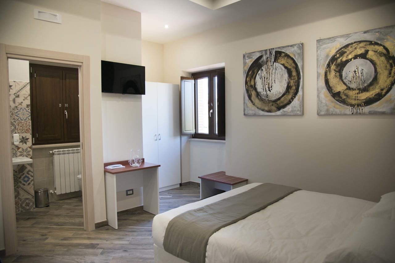 La Tenuta Di Trimalcione Pofi Buitenkant foto