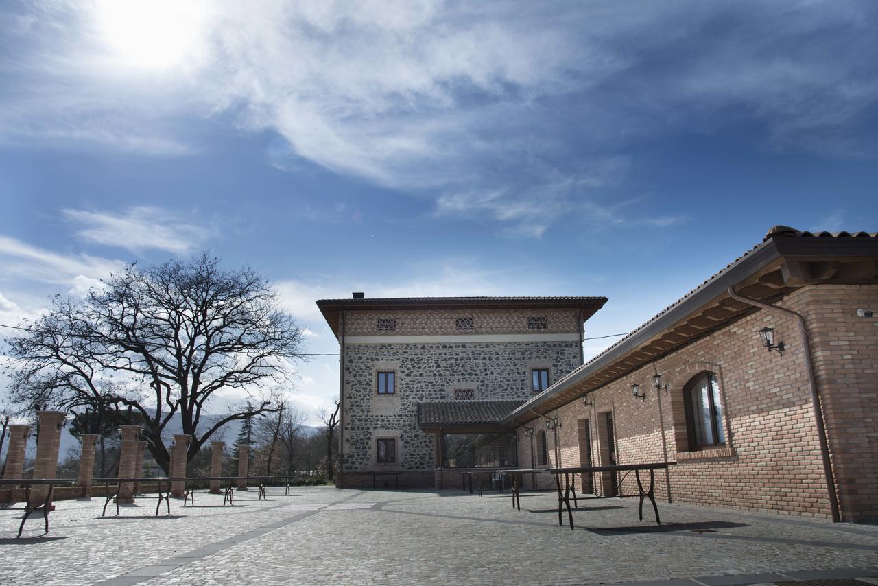 La Tenuta Di Trimalcione Pofi Buitenkant foto